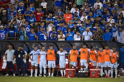 Ricardo Ferretti perdió parte del vestuario de Cruz Azul por culpa de uno de sus refuerzos
