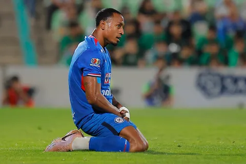Willer Ditta recordó cómo se gestó su llegada a Cruz Azul y dejó una confesión que sorprende a toda la afición cementera.
