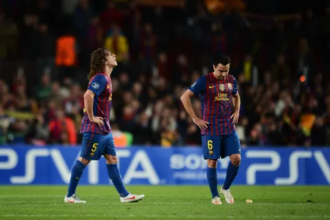Dos leyendas del FC Barcelona piden a Santiago Giménez para La Liga: "Es un goleador"