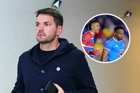 Nicolás Larcamón castigó a Willer Ditta y Kevin Mier contra América.