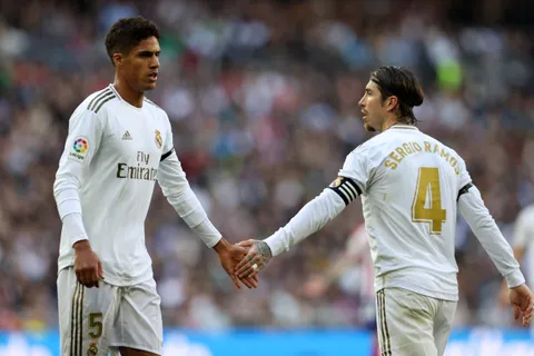 Sergio Ramos, Raphael Varane: los defensas libres que Cruz Azul podría firmar tras salida de Salcedo