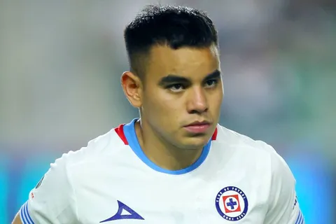 La millonaria diferencia entre Cruz Azul y Charly Rodríguez
