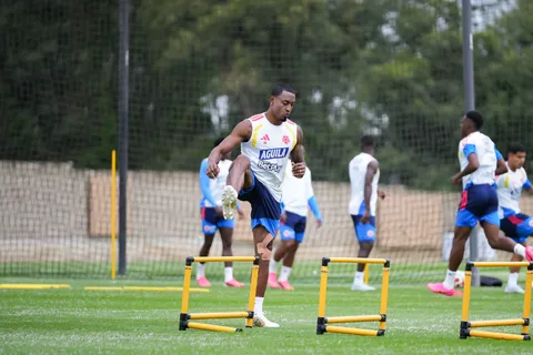 Willer Ditta se pronuncia sobre el Estadio Banorte en la previa del estreno de Colombia