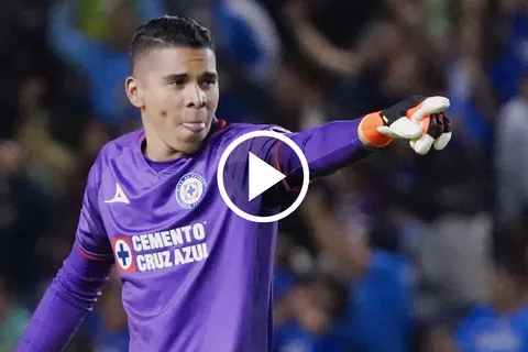 Kevin Mier, un portero completo que encontró Cruz Azul.