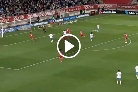 ¡Puro corazón celeste! Giorgos Giakoumakis y su golazo para acerca a Cruz Azul al triunfo sobre Necaxa