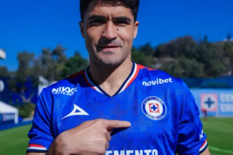 Cruz Azul presenta de manera oficial a Nicolás Ibañez con un dorsal inesperado: No será el 9