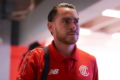 Canelo Angulo ninguneó a Cruz Azul ante los ojos de la Liga MX