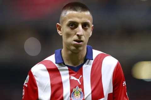 No gusta en Cruz Azul: Piojo Alvarado renovará con Chivas