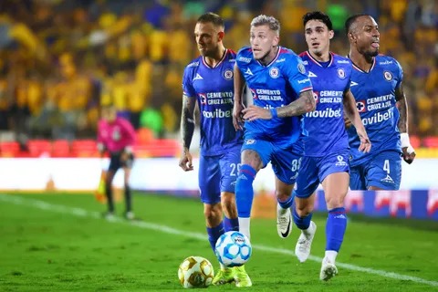 Cruz Azul apunta a dar de baja a un extranjero.
