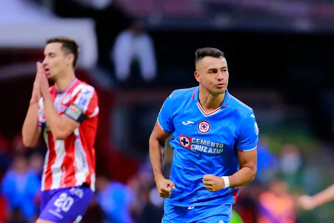 Revelan la cantidad de dinero que Cruz Azul se ahorró con el registro de Iván Morales
