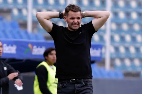 Nicolás Larcamón entra en la lista negra de las peores rachas de Cruz Azul