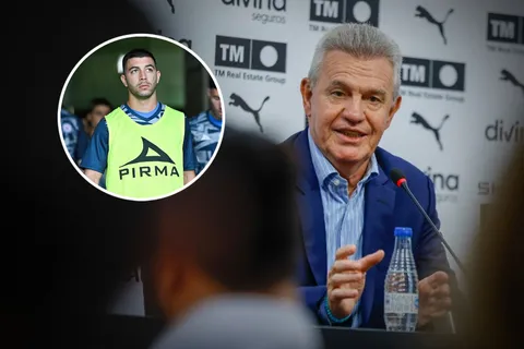 Javier Aguirre respondió sobre la presencia del agente de Lira en España.