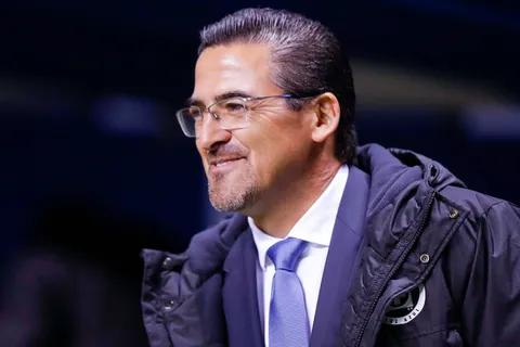 Joaquín Moreno está de vuelta… Ahora, ¡sin una fastidiosa etiqueta!