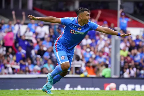 La última oportunidad de Iván Morales de dejar Cruz Azul