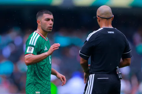 Javier Aguirre contra las cuerdas: la razón por la que no podrá sentar a Erik Lira en el Mundial