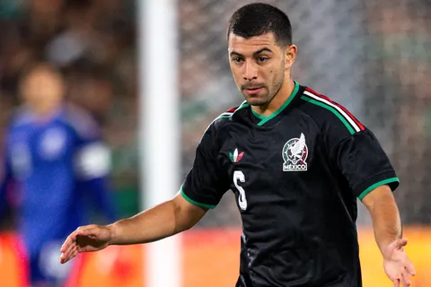 Erik Lira tendría minutos en el amistoso contra Serbia