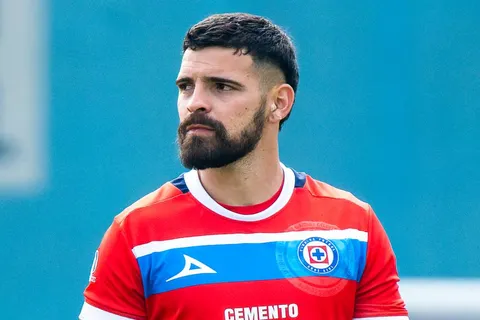 La decisión de Cruz Azul con Andrés Gudiño para el Apertura 2025