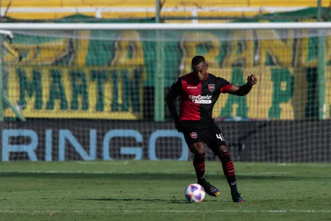 Willer Ditta le da la razón a Newells: sigue como jugador del club argentino