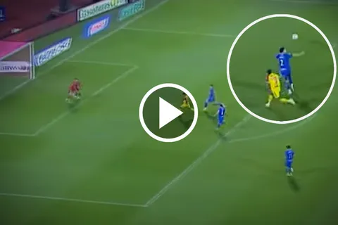 Jorge Sánchez le sirvió el gol al América en el Clásico Joven.