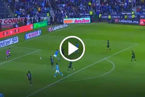 ¡Ya es goleada! Ángel Sepúlveda selló su doblete con golazo y asistencia de crack de Alexis Gutiérrez
