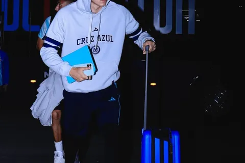 Mateusz Bogusz podría buscar una salida de Cruz Azul en diciembre.