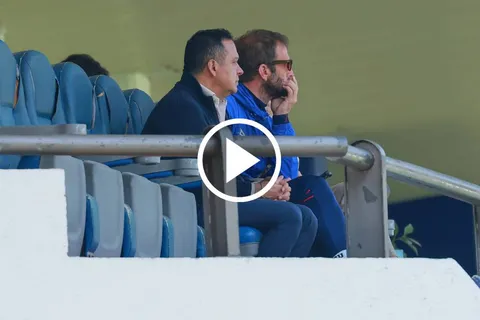 Alonso y Velázquez estuvieron en el entrenamiento de Cruz Azul