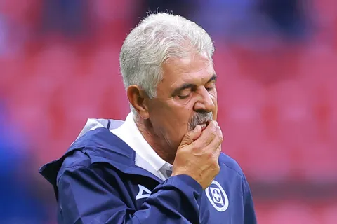ATENCIÓN: El lunes se define el futuro de Ricardo Ferretti en Cruz Azul