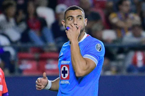 Giakoumakis no pudo demostrar toda su valía en Cruz Azul.