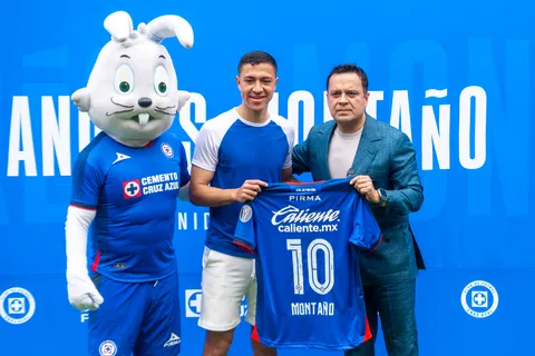 Andrés Montaño fue presentado oficialmente en Cruz Azul.
