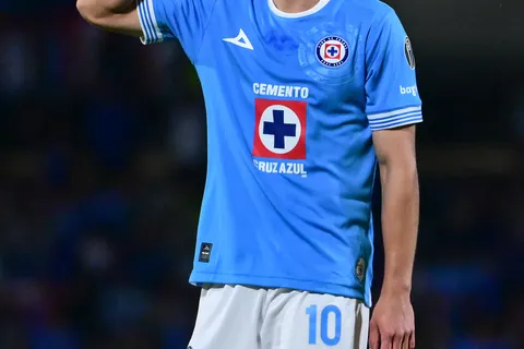 Andrés Montaño habló sobre el posible doblete de Cruz Azul.