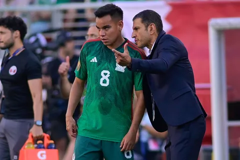 ¿Jaime Lozano debe seguir como DT de México? Ricardo Ferretti responde