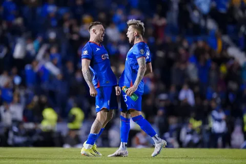 Cruz Azul los mira a todos desde arriba de la tabla.