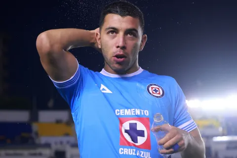 Lira preocupa a la afición de Cruz Azul: ¿Se marcha?