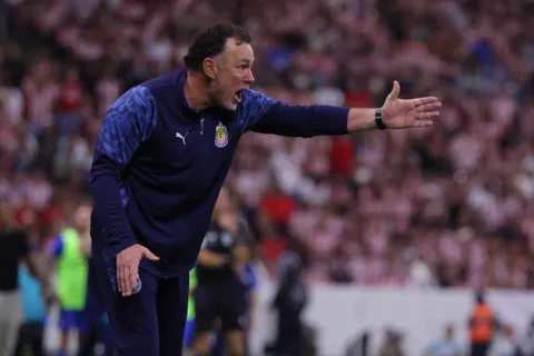 Gabriel Milito no ocultó su dolor tras ser eliminado por Cruz Azul en las semifinales de Liga MX.