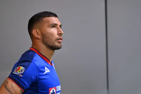 Juan Escobar no continuará en Cruz Azul