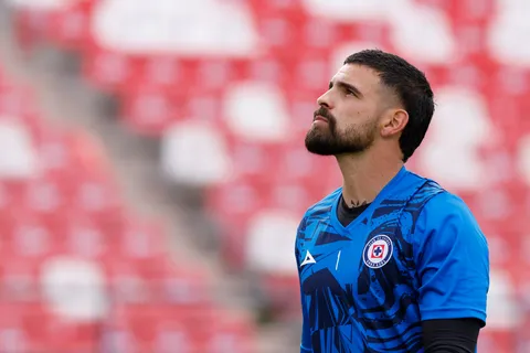 Andrés Gudiño se expresó como el referente que es dentro del vestidor de Cruz Azul.