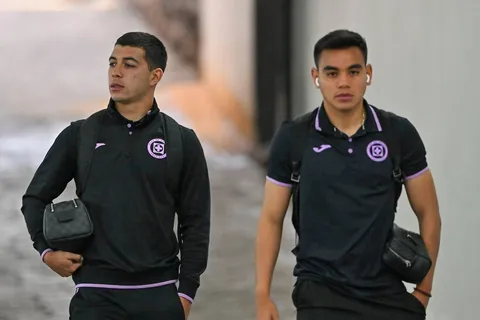 Charly y Lira no renovaron: Cruz Azul tomaría una triste decisión