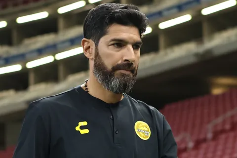 El uruguayo tendrá su primera experiencia estelar como DT en el país.