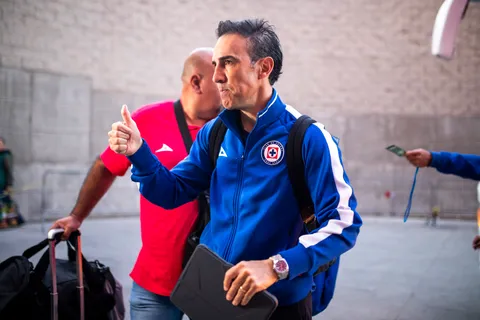 Se acabó el interinato de Vicente Sánchez: Cruz Azul definió su entrenador para el Clausura 2025