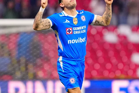 Alan Mozo podría sumar minutos ante América. ¿Cómo titular?