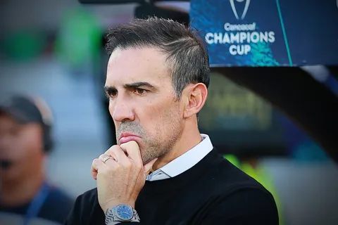 Vicente Sánchez puede cerrar la temporada de Cruz Azul con un nuevo título continental.