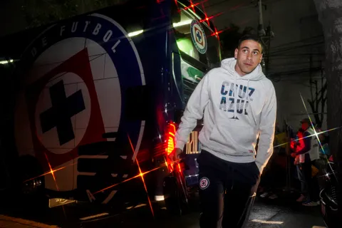 Cruz Azul no da su brazo a torcer y pone exigentes condiciones para la salida de Camilo Cándido