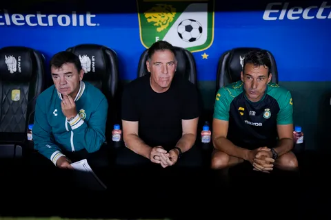 Cruz Azul iría al "rescate" del Club León a falta de dos jornadas para el cierre del calendario
