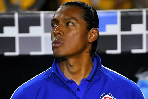 La decisión de Cruz Azul con el futuro de Joel Huiqui