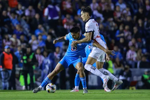 Cruz Azul salió victorioso en los últimos dos duelos ante Chivas.