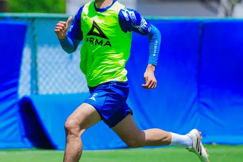 Alan Montes dio la nota en el juego del equipo Sub-21 ante Atlante.