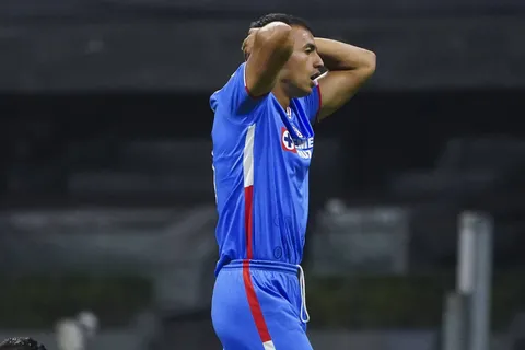 La decisión definitiva de Cruz Azul con Iván Morales