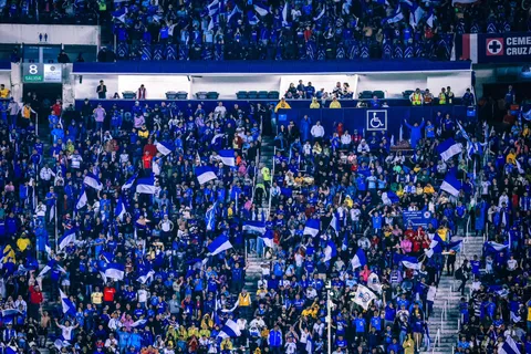 ¿Cruz Azul puede ser sancionado? Estaría buscando a aficionado que se volvió viral en el Estadio Azul