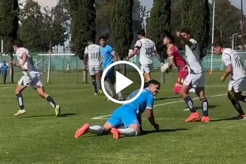 ¿Era penal al Toro Fernández? La polémica jugada en Cruz Azul Sub-23