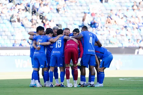 Cruz Azul llega con una ligera ventaja al cierre en la lucha por la tabla anual de Liga MX.